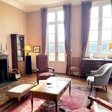 Holiday home Belle Demeure Dans Un Grand Parc Arbore Gouffern en Auge