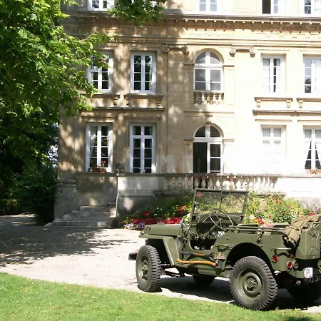Holiday home Belle Demeure Dans Un Grand Parc Arbore Gouffern en Auge